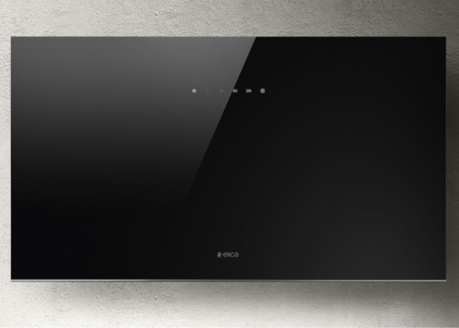 Elica PLAT BL/F/80 – Design dampkap in zwart glas met aluminium profiel.