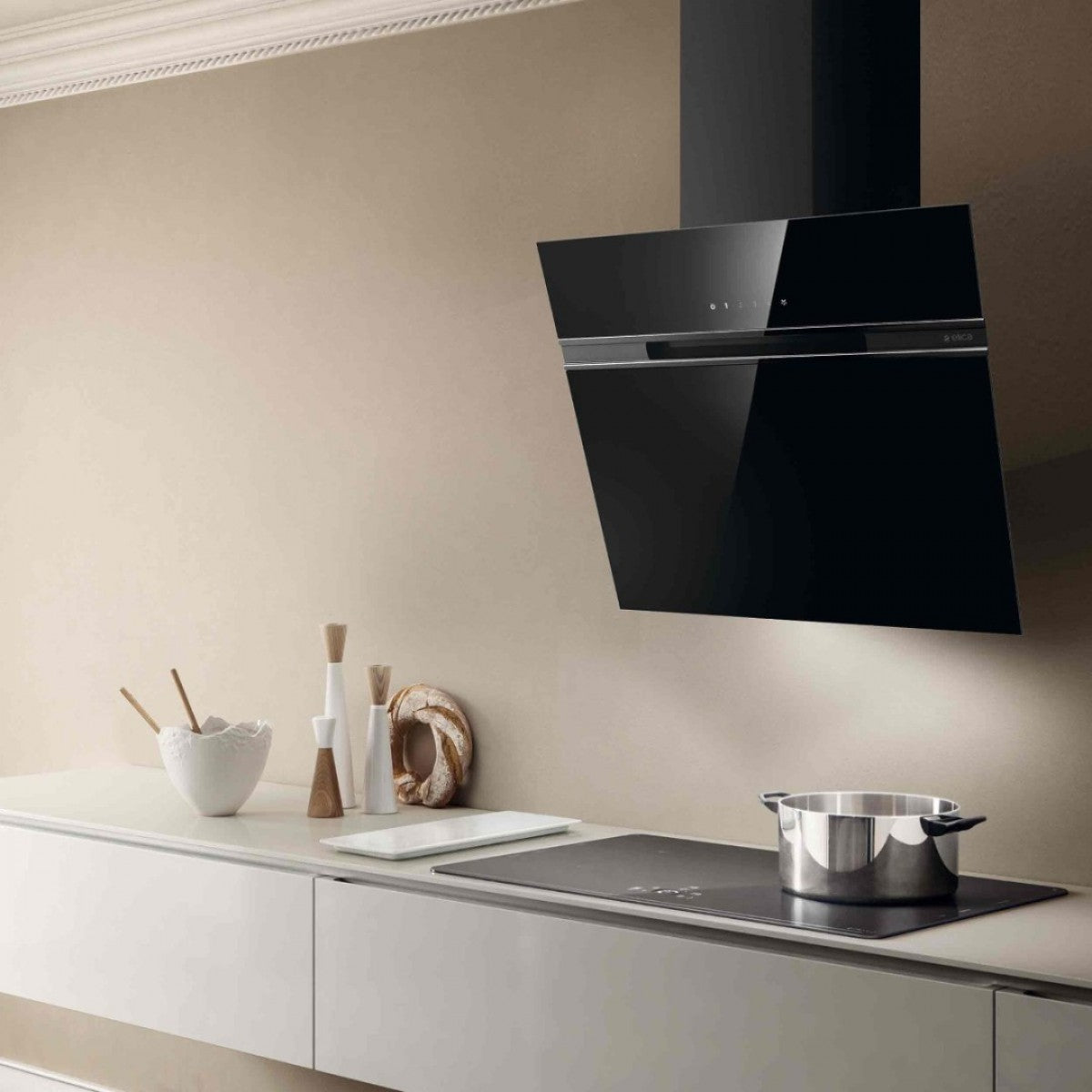 Elica STRIPE BL/A/60/LX – 60 cm Wanddampkap in Zwart
