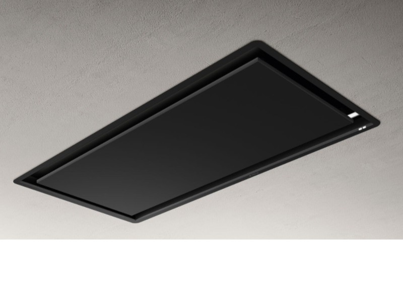 ILLUSION H16 BL MAT/A/100 – Minimalistische zwarte plafondafzuigkap geïntegreerd in een moderne keuken